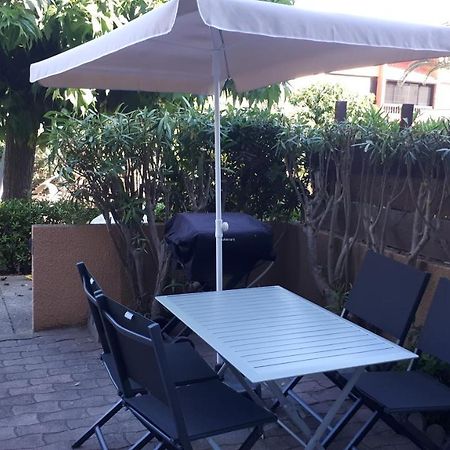 Studio Cabine Avec Jardinet A 30 M De La Plage, Au Calme. Gruissan Exteriör bild