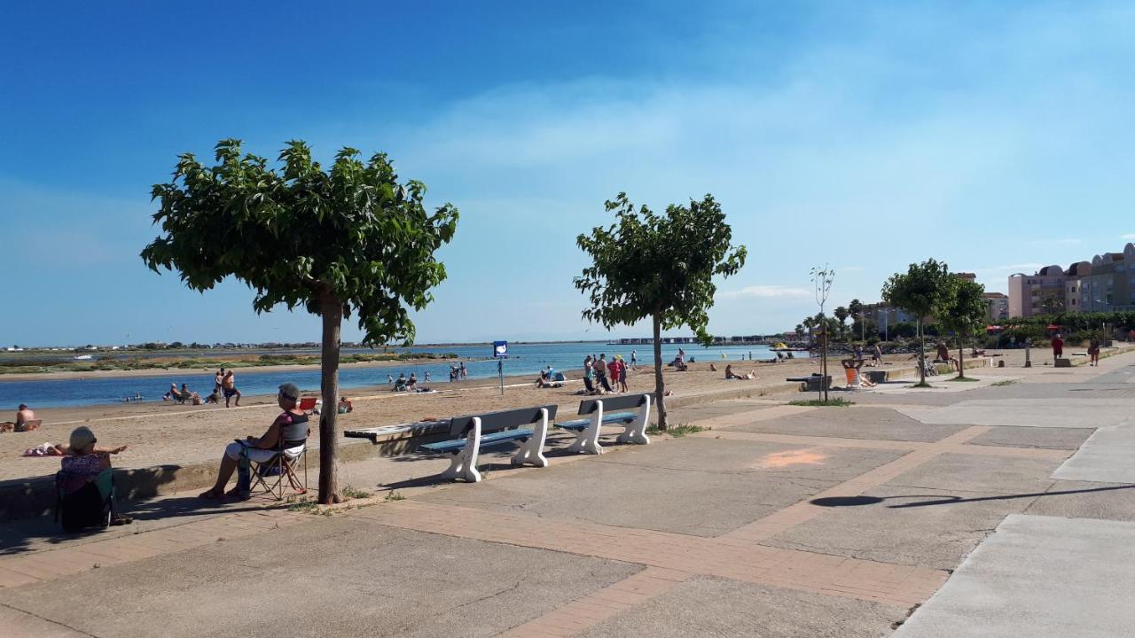 Studio Cabine Avec Jardinet A 30 M De La Plage, Au Calme. Gruissan Exteriör bild